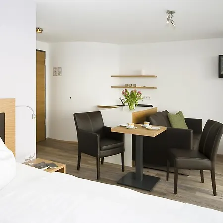 Birkhofer Geniessen - Am Bodensee 住宿加早餐酒店 博登斯边的伊门施塔特