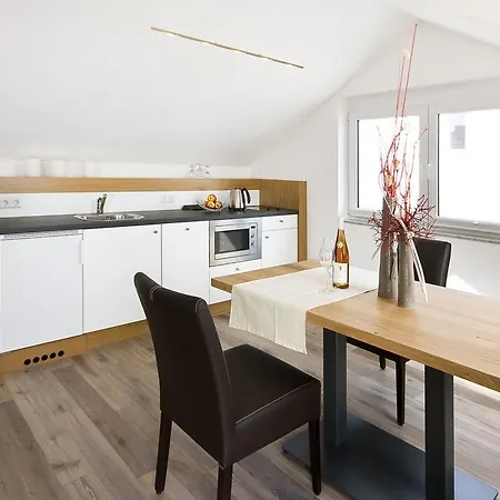 Birkhofer Geniessen - Am Bodensee 博登斯边的伊门施塔特