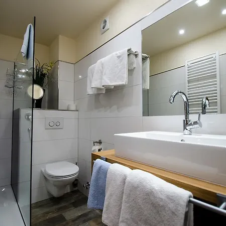 Bed & Breakfast Birkhofer Geniessen - Am Bodensee 4*